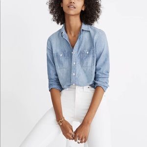 Madewell chambray classic ex-boyfriend button down shirt in Mazzy Wash shirt